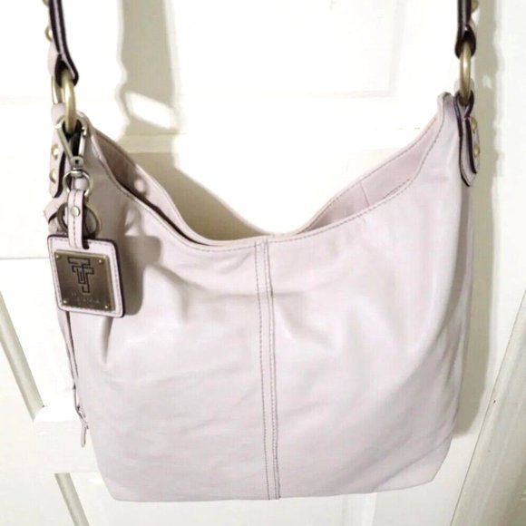 Tignanello Beige 100% Leather Large Shoulder Bag Purse Magnet Close Stud Bottom - Picture 8 of 16